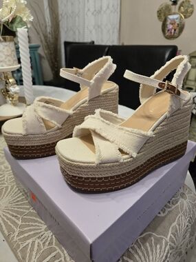 Madden Girl Cream Carlotta Espadrille Platform Wedge Sandals 7.5